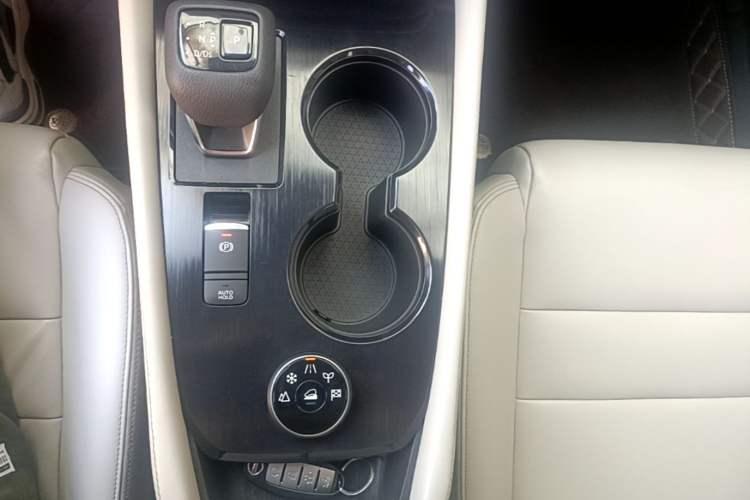 Used Nissan X-Trail 2021 VC-Turbo 300 CVT 4WD Ultimate Edition Gear Lever