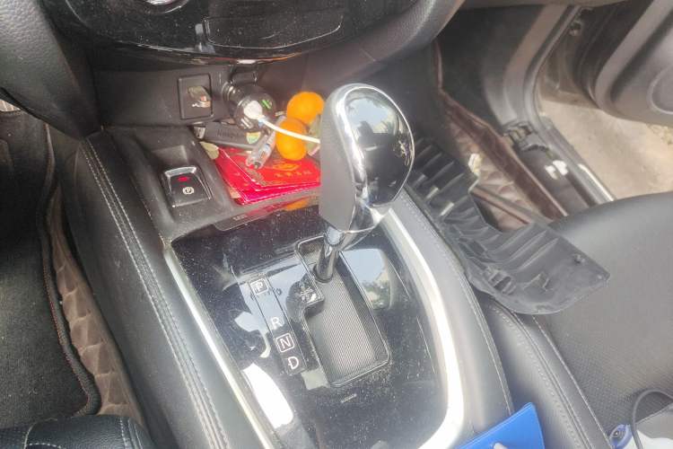 Used Nissan X-Trail 2021 2.0L CVT 2WD XL Premium SmartConnect Deluxe Edition Gear Lever