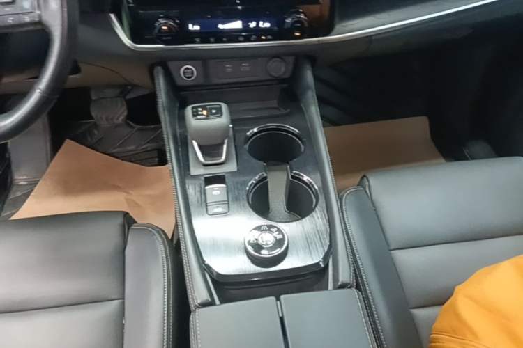 Used Nissan X-Trail 2021 VC-Turbo 300 CVT 4WD Luxury Edition Gear Lever