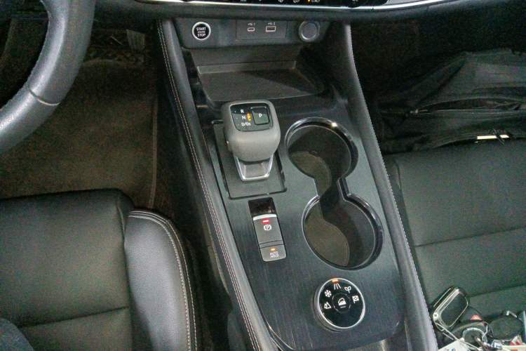 Used Nissan X-Trail 2021 VC-Turbo 300 CVT 4WD Luxury Edition Gear Lever