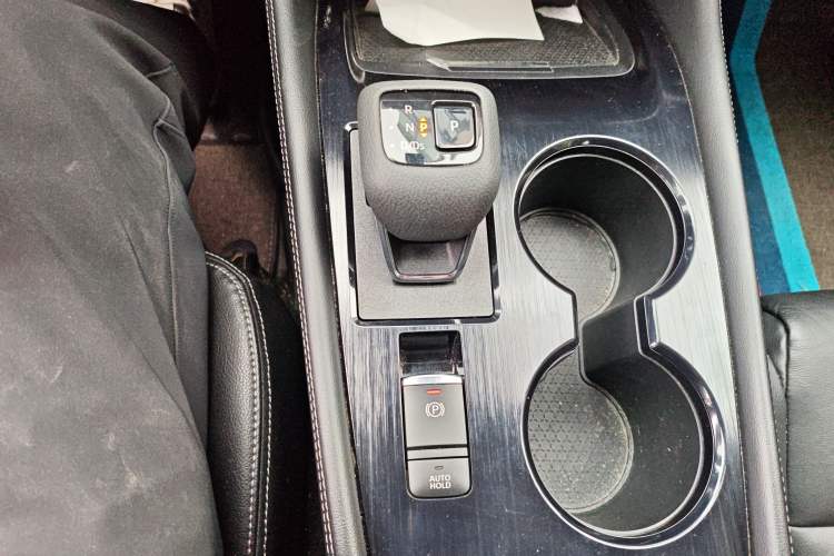 Used Nissan X-Trail 2021 VC-Turbo 300 CVT 4WD Luxury Edition Gear Lever