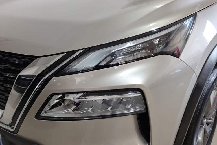 Used Nissan X-Trail 2021 VC-Turbo 300 CVT 2WD Luxury Edition Left Front Headlight