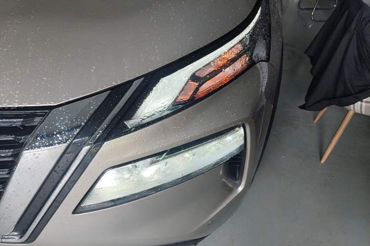 Used Nissan X-Trail 2021 VC-Turbo 300 CVT 2WD Luxury Edition Left Front Headlight