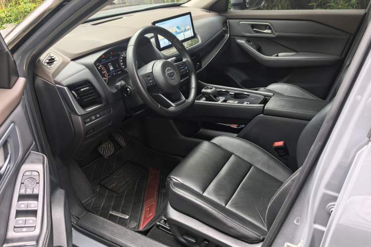 Used Nissan X-Trail 2021 VC-Turbo 300 CVT 2WD Luxury Edition Left Front Seat