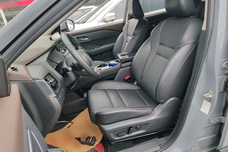 Used Nissan X-Trail 2021 VC-Turbo 300 CVT 2WD Luxury Edition Left Front Seat