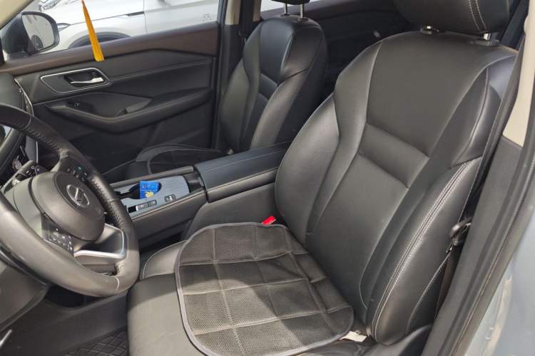 Used Nissan X-Trail 2021 VC-Turbo 300 CVT 2WD Luxury Edition Left Front Seat