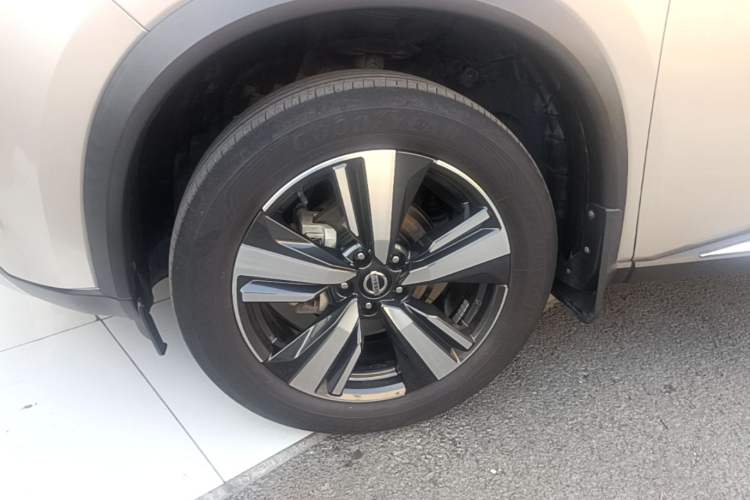 Used Nissan X-Trail 2021 VC-Turbo 300 CVT 4WD Ultimate Edition Left Front Wheel Hub