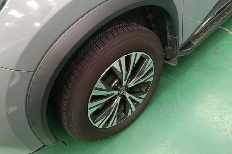 Used Nissan X-Trail 2021 VC-Turbo 300 CVT 4WD Luxury Edition Left Front Wheel Hub