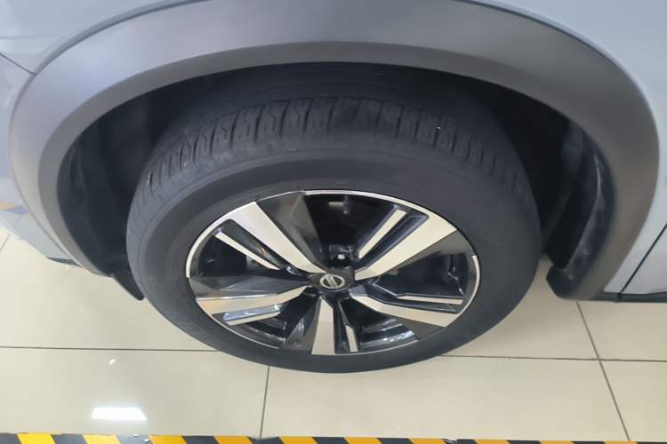 Used Nissan X-Trail 2021 VC-Turbo 300 CVT 4WD Ultimate Edition Left Front Wheel Hub