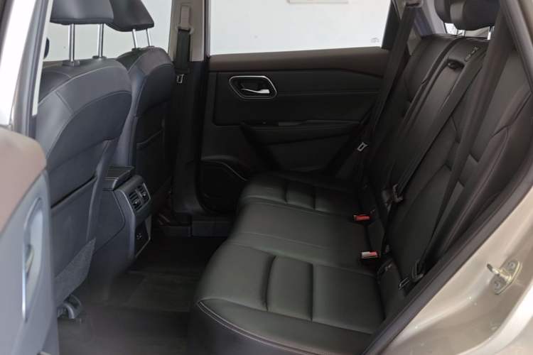 Used Nissan X-Trail 2021 VC-Turbo 300 CVT 2WD Luxury Edition Left Rear Seat
