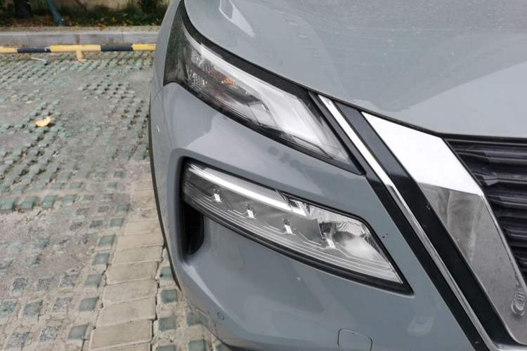 Used Nissan X-Trail 2021 VC-Turbo 300 CVT 2WD Luxury Edition Right Front Headlight