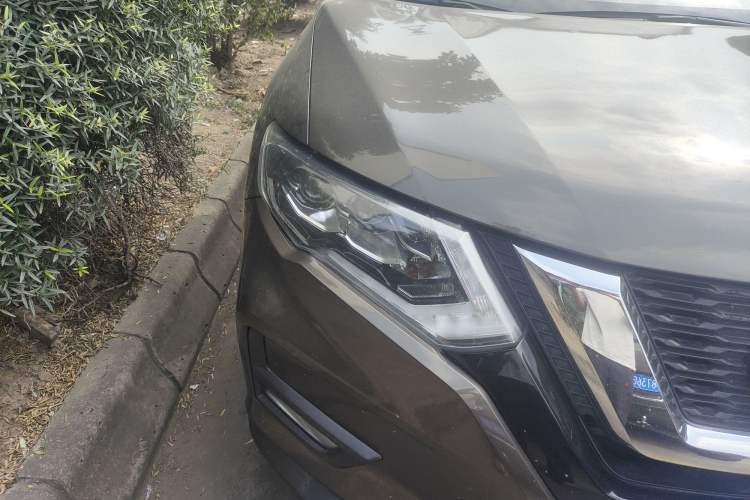 Used Nissan X-Trail 2021 2.0L CVT 2WD XL Premium SmartConnect Deluxe Edition Right Front Headlight