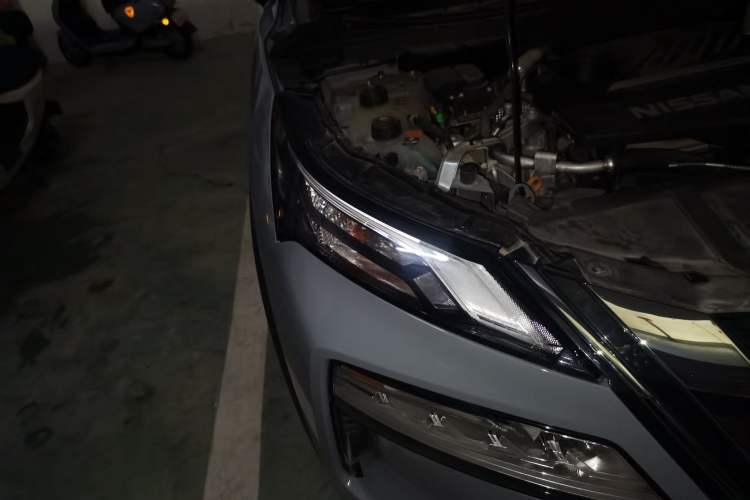 Used Nissan X-Trail 2021 VC-Turbo 300 CVT 2WD Luxury Edition Right Front Headlight