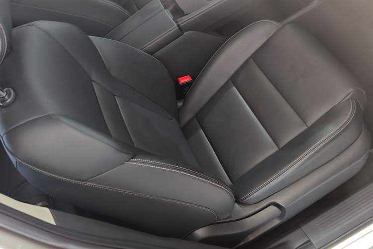 Used Nissan X-Trail 2021 VC-Turbo 300 CVT 2WD Luxury Edition Right Front Seat