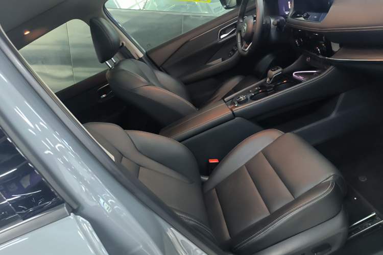 Used Nissan X-Trail 2021 VC-Turbo 300 CVT 4WD Ultimate Edition Right Front Seat