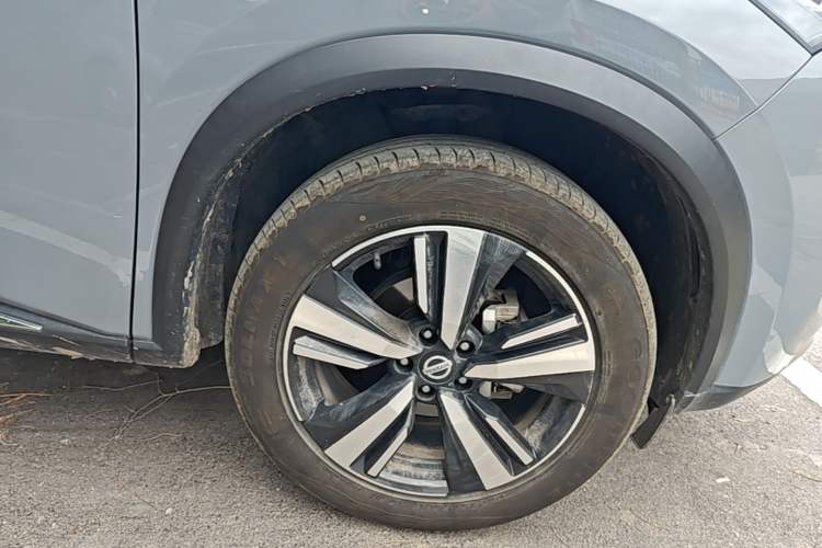 Used Nissan X-Trail 2021 VC-Turbo 300 CVT 4WD Ultimate Edition Right Front Wheel Hub
