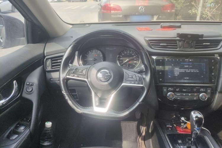 Used Nissan X-Trail 2021 2.0L CVT 2WD XL Premium SmartConnect Deluxe Edition Steering Wheel