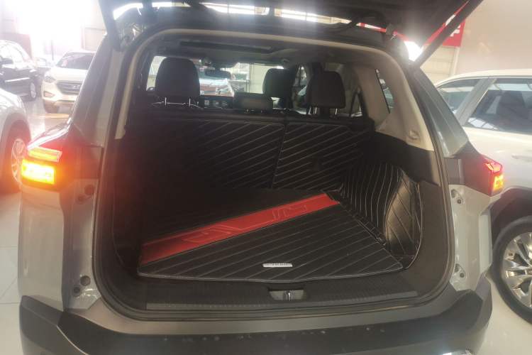 Used Nissan X-Trail 2021 VC-Turbo 300 CVT 4WD Luxury Edition Trunk