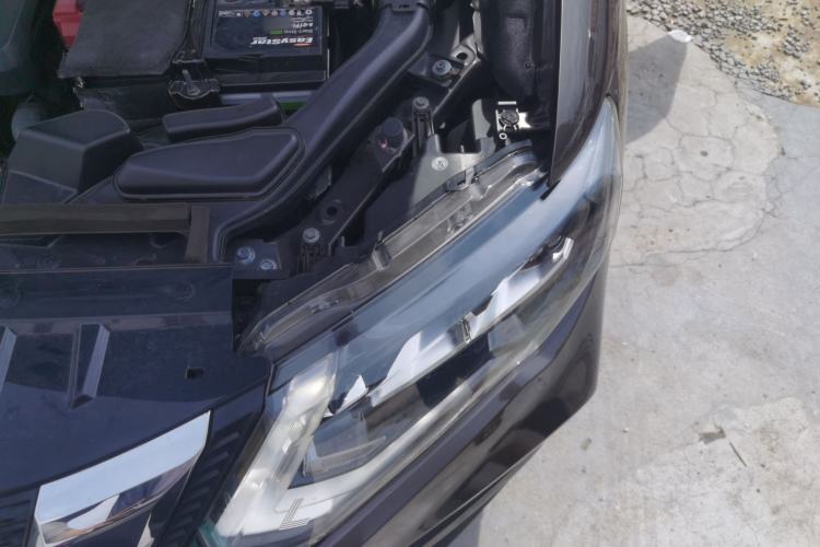 Used Nissan X-Trail 2021 2.5L CVT 4WD XL ITS Luxury Commemorative Edition Engine Bay Left