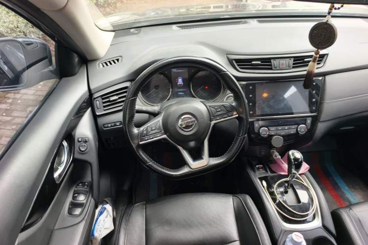 Used Nissan X-Trail 2021 2.0L CVT 2WD XL ITS SmartConnect Comfort Edition Steering Wheel