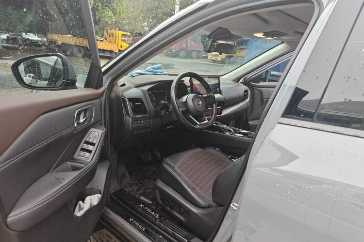 Used Nissan X-Trail 2021 VC-Turbo 300 CVT 4WD Luxury Edition Driver Seat