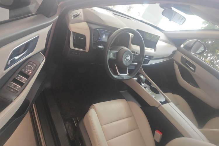 Used Nissan X-Trail 2021 VC-Turbo 300 CVT 2WD Luxury Edition Driver Seat