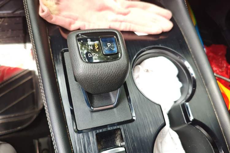 Used Nissan X-Trail 2021 VC-Turbo 300 CVT 2WD Luxury Edition Gear Lever