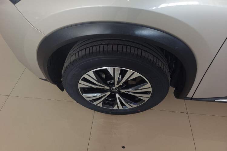Used Nissan X-Trail 2021 VC-Turbo 300 CVT 4WD Luxury Edition Left Front Wheel Hub