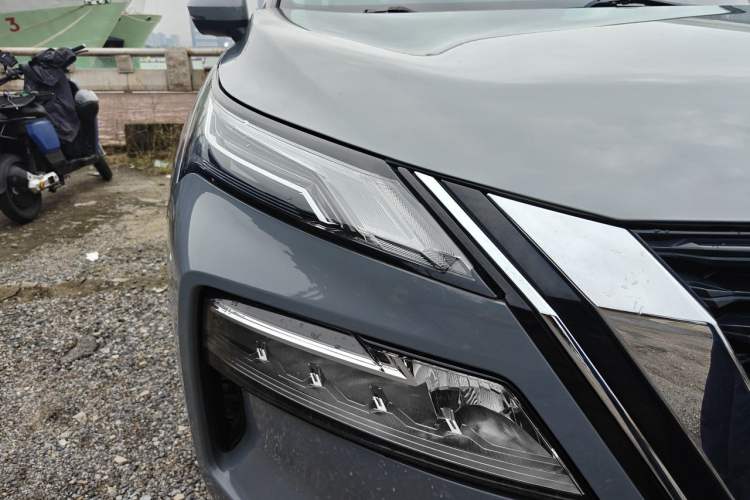 Used Nissan X-Trail 2021 VC-Turbo 300 CVT 4WD Luxury Edition Right Front Headlight