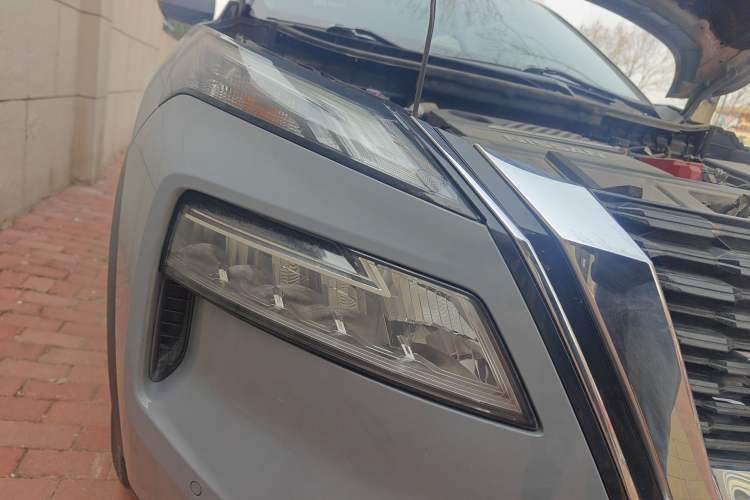 Used Nissan X-Trail 2021 VC-Turbo 300 CVT 2WD Luxury Edition Right Front Headlight