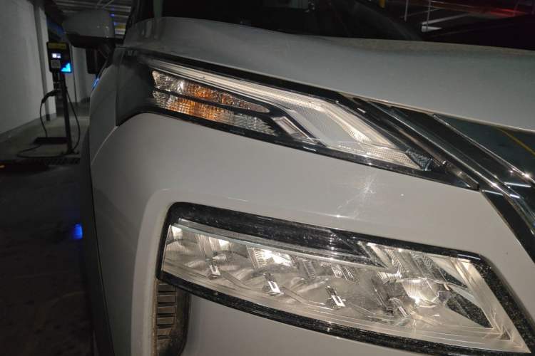 Used Nissan X-Trail 2021 VC-Turbo 300 CVT 2WD Luxury Edition Right Front Headlight