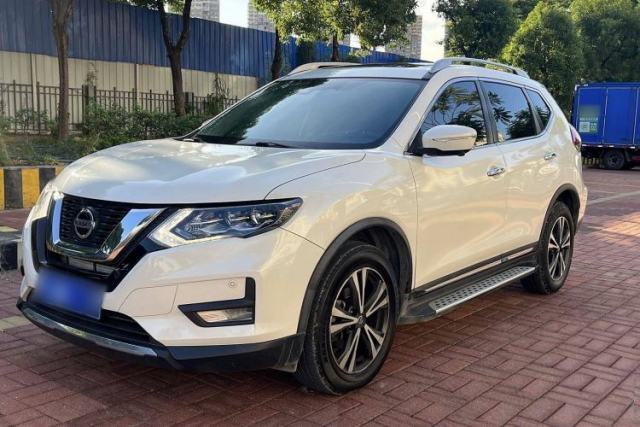 Ojetý Nissan X-Trail 2021 2.5L CVT 4WD XL ITS Luxury Navigation Edition