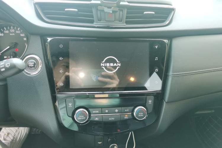 Used Nissan X-Trail 2021 2.5L CVT 4WD XL ITS Luxury Commemorative Edition Audio And AC Panel