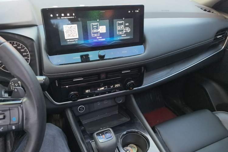 Used Nissan X-Trail 2021 VC-Turbo 300 CVT 4WD Luxury Edition Audio And AC Panel