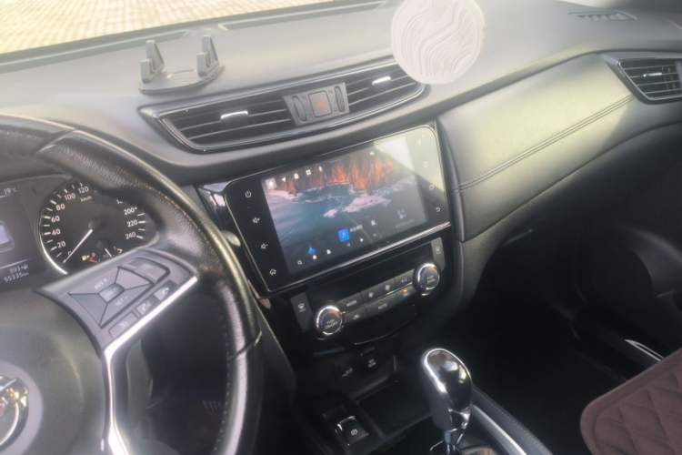 Used Nissan X-Trail 2021 2.0L CVT 2WD XL Premium SmartConnect Deluxe Edition Audio And AC Panel