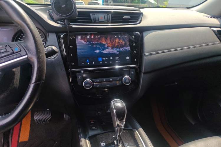 Used Nissan X-Trail 2021 2.5L CVT 4WD XL ITS Luxury Navigation Edition Audio And AC Panel