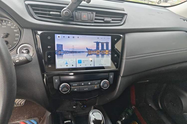 Used Nissan X-Trail 2021 2.5L CVT 4WD XL SmartConnect Leading Edition Audio And AC Panel