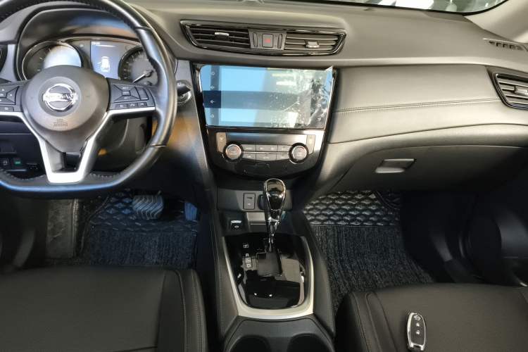 Used Nissan X-Trail 2021 2.0L CVT 2WD XL ITS Comfort Commemorative Edition Audio And AC Panel