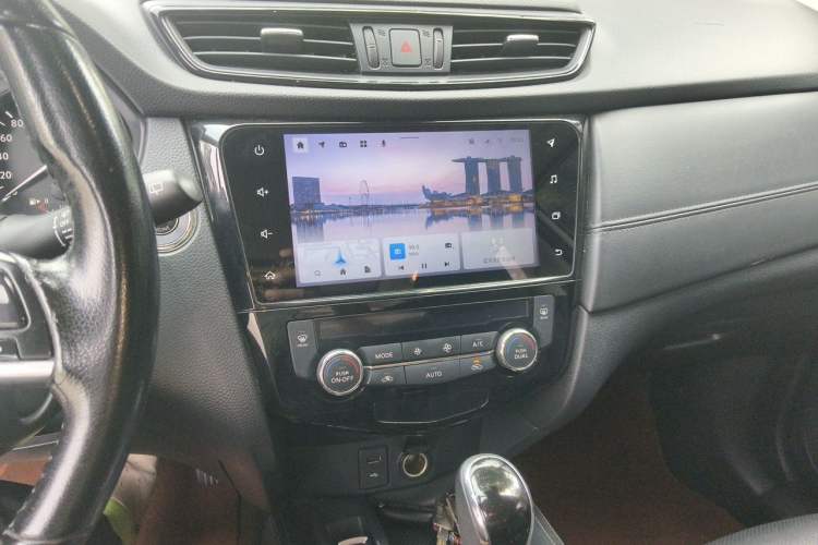Used Nissan X-Trail 2021 2.0L CVT 2WD XL ITS SmartConnect Comfort Edition Audio And AC Panel