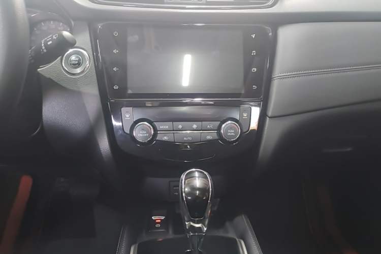 Used Nissan X-Trail 2021 2.5L CVT 4WD XL SmartConnect Leading Edition Audio And AC Panel