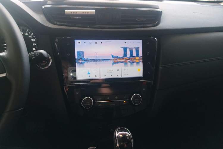 Used Nissan X-Trail 2021 2.0L CVT 2WD XL ITS SmartConnect Comfort Edition Audio And AC Panel