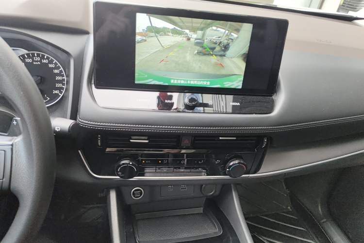 Used Nissan X-Trail 2021 VC-Turbo 300 CVT 2WD Comfort Edition Audio And AC Panel