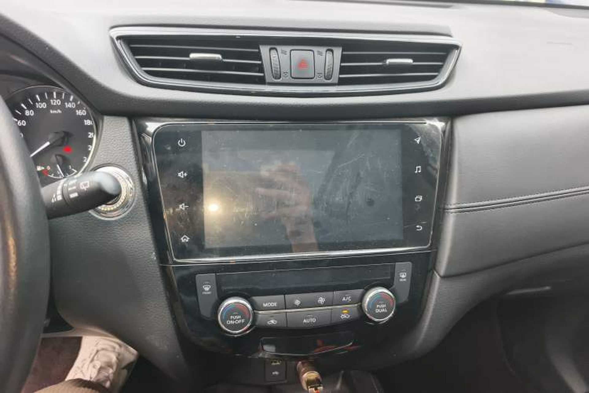 Used Nissan X-Trail 2021 2.0L CVT 2WD XL ITS Comfort Commemorative Edition Audio And AC Panel