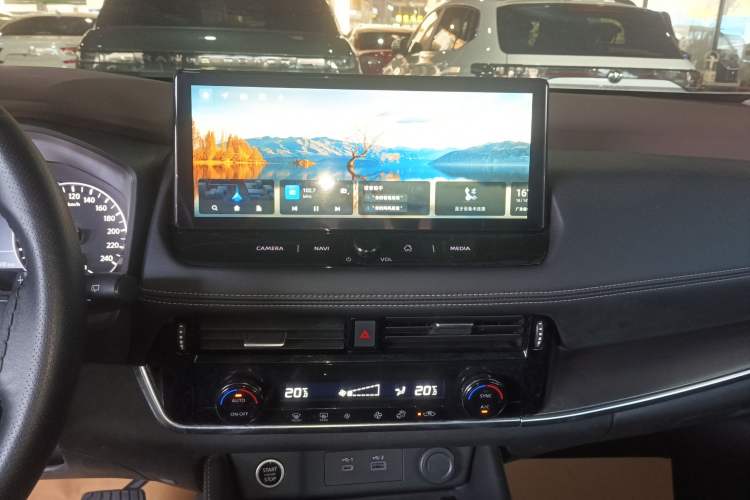 Used Nissan X-Trail 2021 VC-Turbo 300 CVT 2WD Luxury Edition Audio And AC Panel