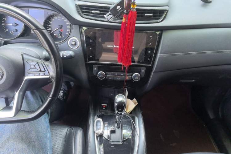 Used Nissan X-Trail 2021 2.0L CVT 2WD XL ITS Comfort Commemorative Edition Audio And AC Panel