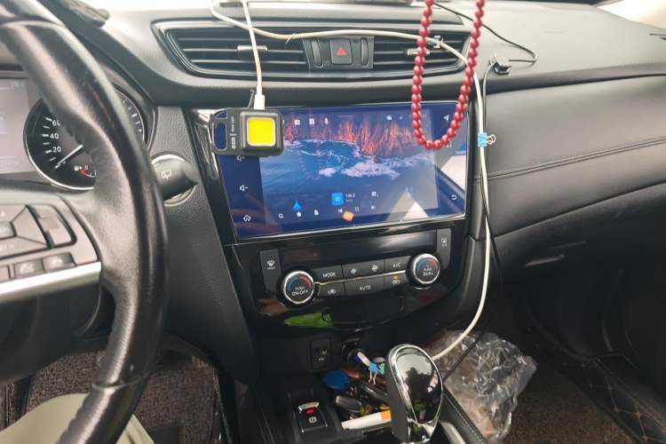 Used Nissan X-Trail 2021 2.0L CVT 2WD XL Premium SmartConnect Deluxe Edition Audio And AC Panel