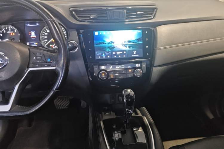 Used Nissan X-Trail 2021 2.5L CVT 4WD XL ITS Luxury Navigation Edition Audio And AC Panel