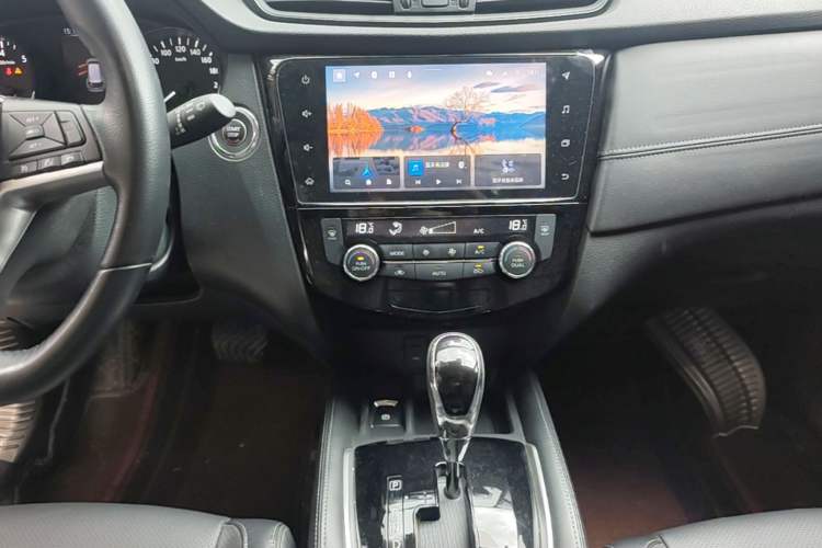 Used Nissan X-Trail 2021 2.0L CVT 2WD XL Premium Commemorative Edition Audio And AC Panel