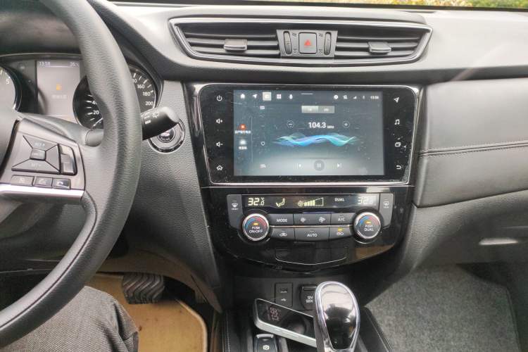 Used Nissan X-Trail 2021 2.5L CVT 4WD XL SmartConnect Leading Edition Audio And AC Panel