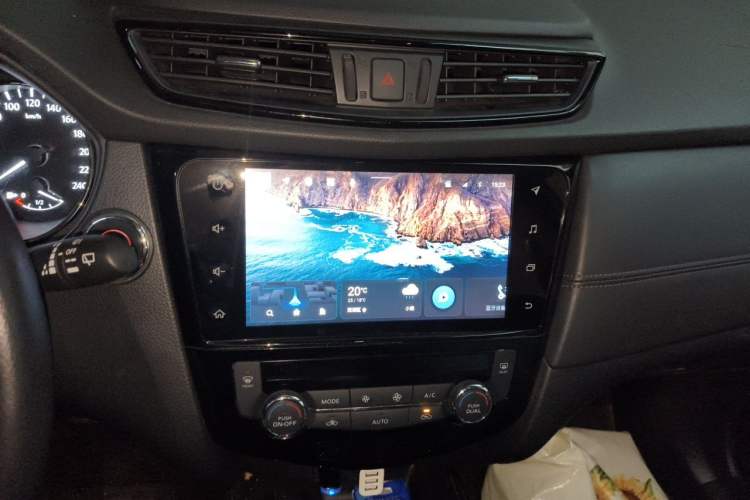 Used Nissan X-Trail 2021 2.5L CVT 4WD XL ITS Luxury Navigation Edition Audio And AC Panel